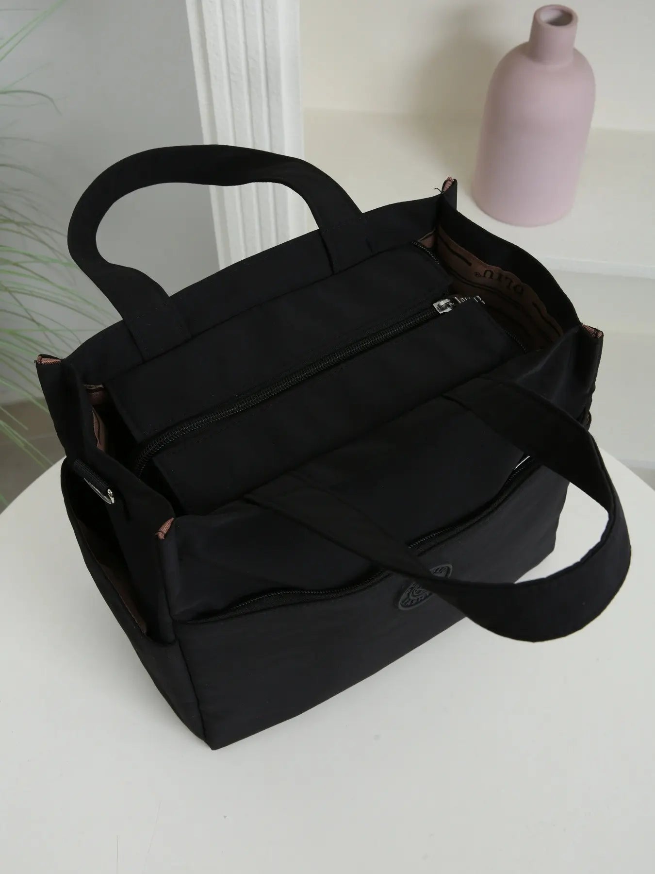 Versatile Multi-Pocket Tote Bag for Daily Commuting – Stylish and Functional!