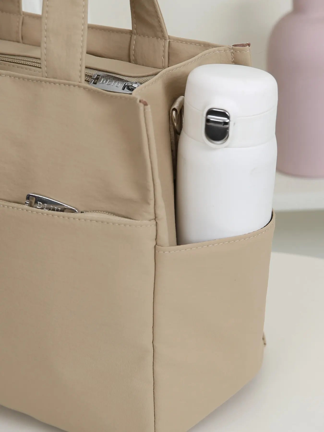 Versatile Multi-Pocket Tote Bag for Daily Commuting – Stylish and Functional!