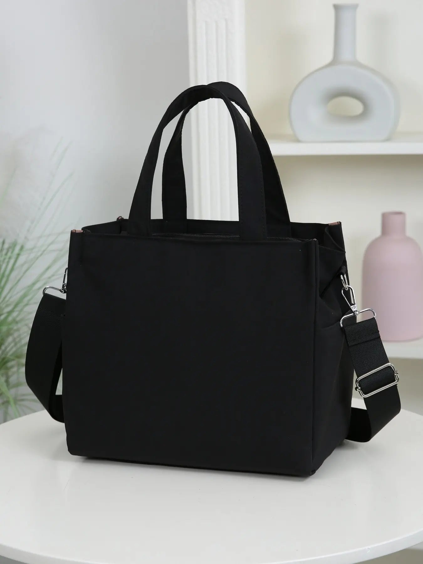 Versatile Multi-Pocket Tote Bag for Daily Commuting – Stylish and Functional!